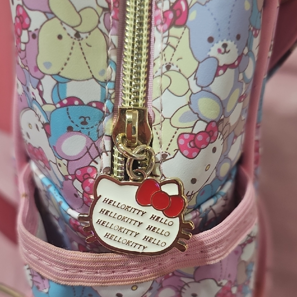 Hello Kitty Pink Backpack - Picture 5 of 9